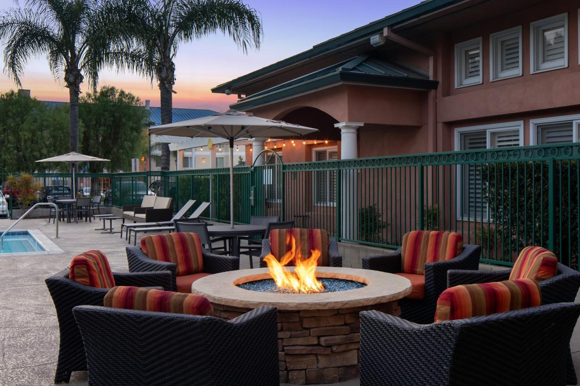 Residence Inn By Marriott Santa Clarita Valencia Exterior photo